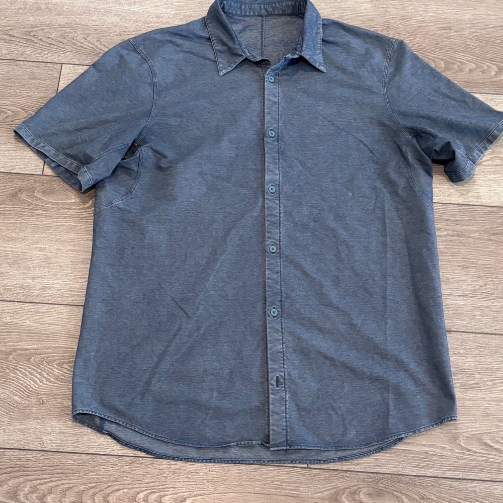 Lululemon Button Down Shirt Mens XL Blue Preppy Technical Casual Travel